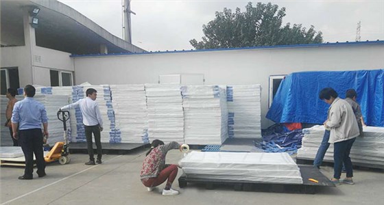 外貿(mào)中空板出貨3 外貿(mào)中空板出貨3