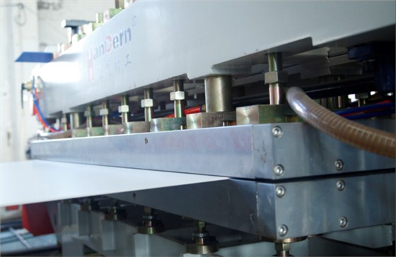 中空板生產(chǎn)圖