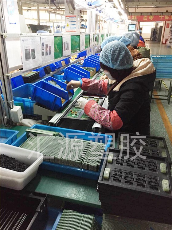 塑料周轉(zhuǎn)箱廠家價(jià)格