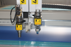 中空板廠家-匯源塑膠全自動電腦打樣機