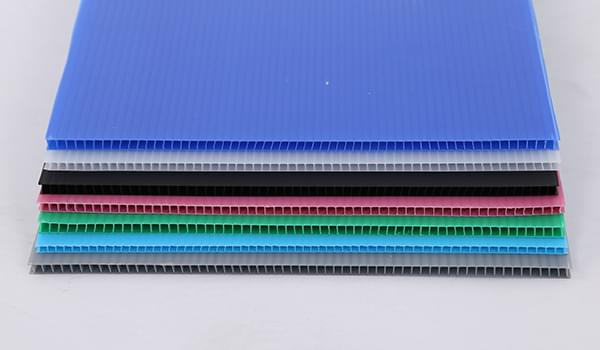 匯源解析中空板的特點及應(yīng)用