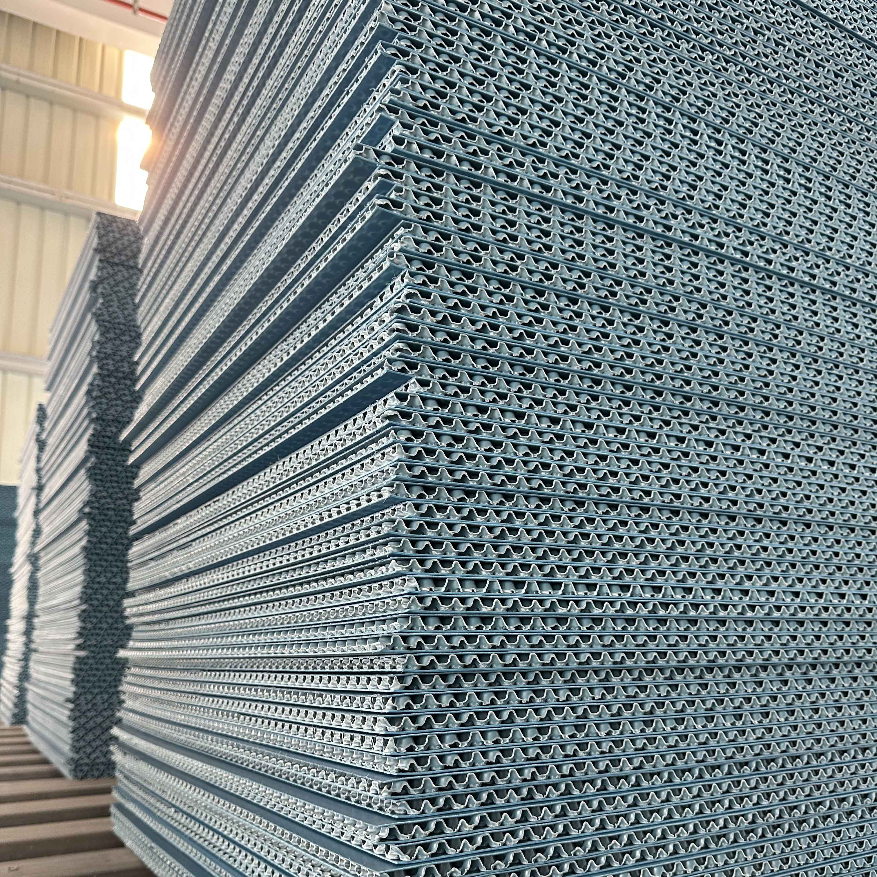 藍(lán)色塑料蜂窩板