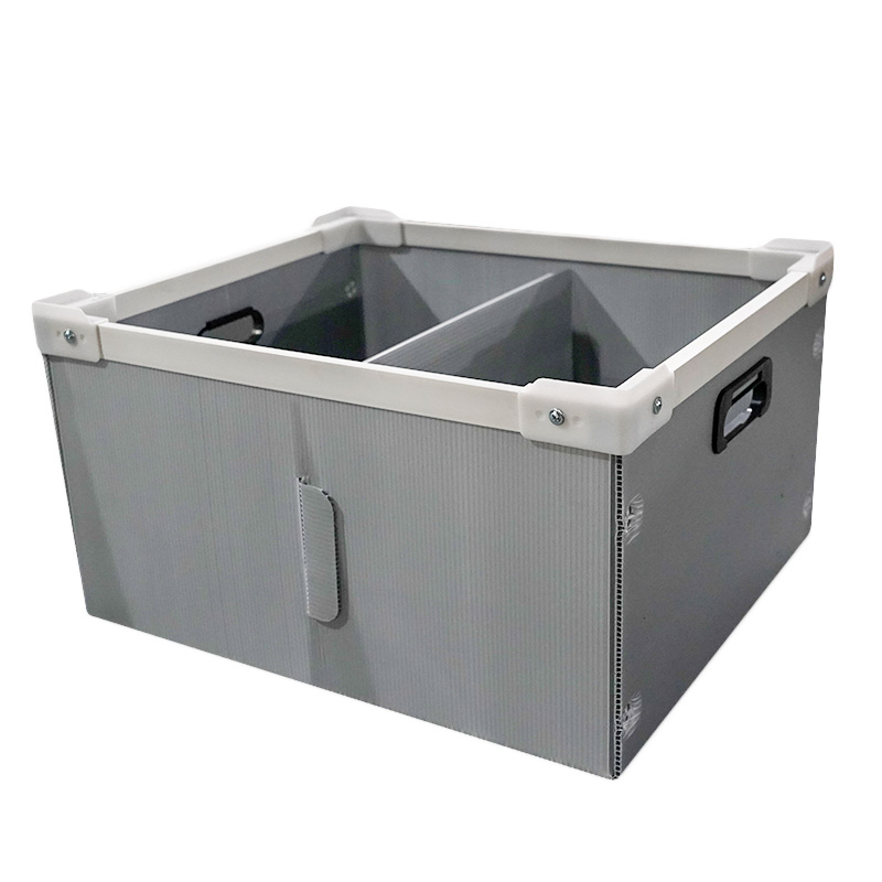 淺灰色 中空板骨架箱